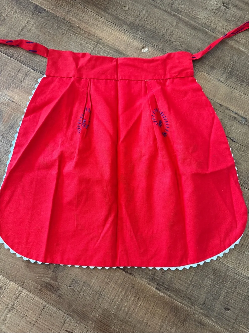 Vintage Folk Art Embroidered Half Apron. Dopamine | Southwestern | Portugese